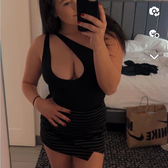 PLT cutout body suit - Picture 5 of 8